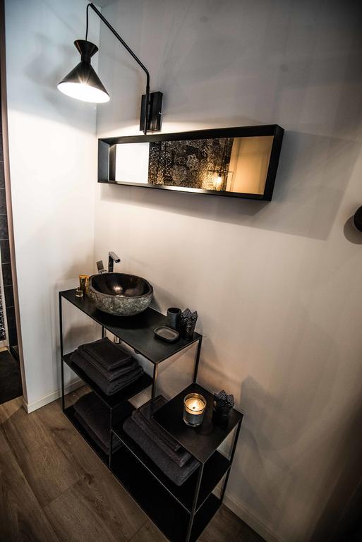 "Un Lieu Unique" Le Gold Et Le Cocon Apartment Annecy Luaran gambar