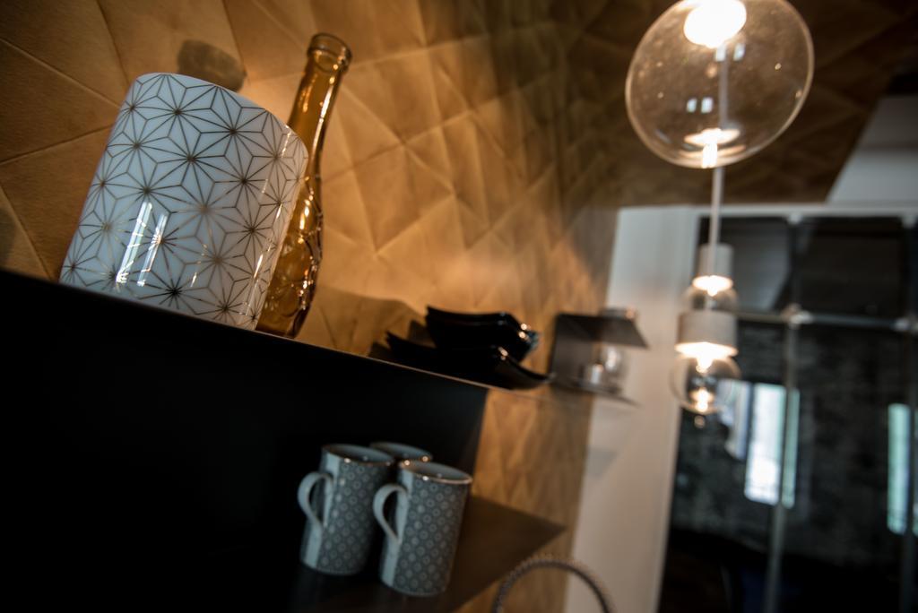 "Un Lieu Unique" Le Gold Et Le Cocon Apartment Annecy Luaran gambar
